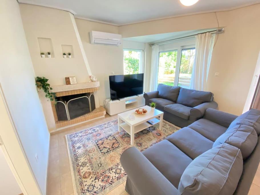 Cozy 2 Room Apartment With Garden Near Athens Air-Port Artemida  Exteriör bild