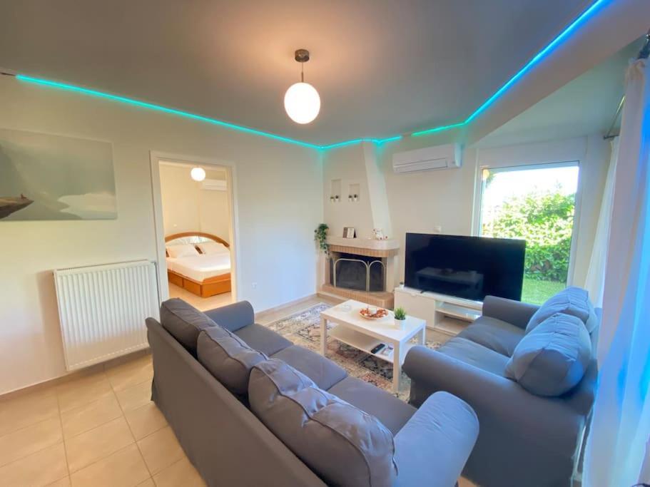 Cozy 2 Room Apartment With Garden Near Athens Air-Port Artemida  Exteriör bild