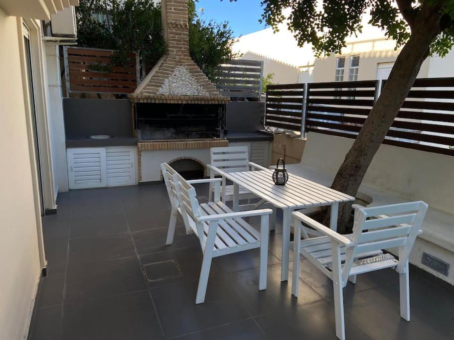 Cozy 2 Room Apartment With Garden Near Athens Air-Port Artemida  Exteriör bild